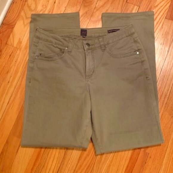 LIGHT GREENISH JAG JEANS - Picture 1 of 8